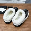 23ss Pantofole in lana da donna Designer Slip On Platform Tacchi Slide Stivaletti da donna Classica trama trapuntata Matelasse Mules Indoor Retro Nero Bianco Grigio Scarpe per il tempo libero