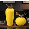Opslagflessen Moderne eenvoudige gele keramische pot met deksel Woonkamer Desktop Decoratie Ambachten Thuis Bloemstuk Accessoires
