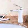 Banyo lavabo musluk bakır şelale musluk retro Avrupa tarzı sanat havzası yıkama mali ve soğuk
