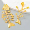 Stud 2023 Mew Creative Fish Bone Asymmetric Dangle Earrings for Woman 231101