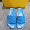 Slippers Designer Nigeria, Cambodja, Vietnam High Grade Sandals 2023 Zomer Outswear F Letter Oude bloem Dikke bodem I5pu