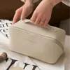 Sacs à cosmétiques, étuis Ins PU organisateur de maquillage, Bagette oreiller à fermeture éclair, grand sac de voyage, rangement cadeaux de vacances pour femmes 231101