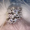 Anillos de racimo, anillo cuadrado de escalera de venta de viento Simple, anillo femenino de circonita súper Flash minimalista, regalo de joyería de compromiso de fiesta blanca
