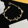 Designer Designer Bracciale Catena Bracciale di lusso Gold Placted Fashion Trendy Pulsera Lock Flower Lettera Pendant Diamond Cjeweler Love Charms Braccialetti