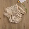 Rompers Baby Clothing Floral Wreath Ruffled Tight Montering Jumpsuit för Borns Spring and Autumn Long Sleeved Clothing 231102