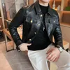 Мужская искусственная кожа 2023 Весна Осень Черная байкерская куртка из искусственной кожи Мужская стильная куртка на молнии с длинными рукавами Модная одежда больших размеров 3XL 231102