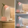 Lampade da tavolo Lampada da scrivania a LED a forma di fiore USB Illuminazione per camera da letto per studenti Luci da lettura tattili