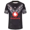 QQQ8 2023 TONGA FIJI DRUA JERSEYS NEWZEALAND Maori Airways New Adult Flying Fijians Rugby Jersey Shirt Kit Maillot Camiseta Maglia