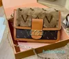 Nuove borse a tracolla moda donna Borsa da postino vintage Daphne Borse con patta in pelle Borsa a tracolla da donna