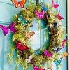 Guirnalda de flores decorativas, guirnalda de mariposas, decoración navideña verde para puerta de entrada de primavera, hiedra artificial de plástico, simulación de decoración de 18 pulgadas