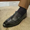 Chaussures habillées Mocassins noirs pour hommes Glands verts Bout carré Slip sur Pu Cuir Taille formelle pour hommes 38 231102