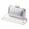 Kvällspåsar Golden Clutch Bag Women For Wedding Party Weave Handväskor Bridal Metal Chain Clutches Handväskor Små MN1398 231101