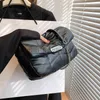 AccueilCentre de produitsSac de créateur de luxeSac bandoulière pour femmeLiterie et sac tendanceSac SoulderSac messager à rabat noircatlin_fashion_bags