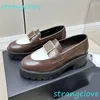 Calfskin metalowe mokasyny 100% prawdziwy designerka skórzana mokradła damskie Oxford buty Moccasins luksusowe sukienki Buty Platforma Platforma Dermal Sole Penny Designer Mejczyki 35-42