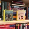 Narzędzia do czytania wazonu Ołówek Nancy Drew Book zawiera parodię okładkę kwiatowej doniczkową Dekorację rzemiosła 231101