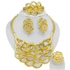 Set di gioielli da sposa Collana per donna Set di gioielli placcati in oro Dubai Gioielli di lusso Anello originale Bracciale Costumi per banchetti di nozze 231101