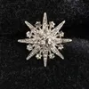 Shining Snowflake -broche voor vrouwen Men Kristallen Rhinestone Pearl -broches Hijab Pins sjaal gespen sieraden geschenken