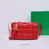 Bagclassic Girl Bags Badd Cassette Pillow Designer Плетение плеча подлинная кожаная сумка Сумка Трехмерные сетки Women yyu0