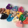 Berets Einfacher Buchstabe M Kinderhut Koreanische Jungen Mädchen Hauthauben Strickkleid Kollokation Babymütze Warm halten Kindermützen