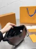 Lüks omuz çantaları 3 renk tasarımcısı koltuk altı çanta moda tokası kadın deri kılıfları kadın elçi çantası cüzdanları 898989
