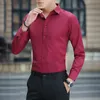 Nuova camicia bianca da uomo a maniche lunghe slim fit abito da lavoro camicia sottofondo nera primaverile camicia da uomo di grandi dimensioni