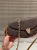 Designer -Tasche Frauen hochwertige Leder -Umhängetasche Luxus Metallketten Crossbody Tasche 2023 Neue tragbare Gegenstände Handtasche