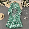 Vestidos casuais longo lanterna manga impressa vestido mulheres cintos gola única plissada verão plissado hem praia colorido robe