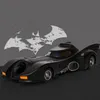 Diecast Model Car 1 18 Diecast Toy Vehicle Simulation 1989 Batmobile Alloy Car Model Sound and Light Metal Pull Back Car Toys Kids Boys Gift 231101