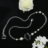 Женские модные дизайнерские ожерелья, позолоченные латунь 18 карат, медь, кулон с буквой C, ожерелье, цепочка с жемчугом, роскошные свадебные украшения
