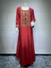 Etnik Giyim Kadın Modası Altın İpek İşlemeli Sapalar Dekorasyonlu Müslüman İslam Arap Zarif Atmosferik Cüppeli Elbise