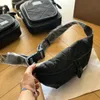 2023 Borsa da uomo classica in tela di nylon Marsupi Marsupio Tasca per fotocamera Uomo Donna Burrbery Mark Marsupi Marsupio Moda Crossbody Bum Portamonete Portafogli