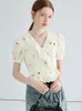 Kadın Tişörtleri Molan Fransız Kadın Tatlı Top 2023 Yaz Tasarım Şık Puf Söcek V Boyun Bayanlar Moda Gündelik Tee Gömlek Sokak Giyim