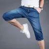 Mäns jeans Summer Thin Denim Knee Pants Show Elastic Men High Quality Straight Tube Loose Business Travel Luxury Design Quarter Shorts