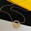 Diseño de lujo de un collar con alfabeto Chapado en oro de 18 quilates, collar de acero inoxidable a la moda para mujer, colgante, accesorios de joyería de boda, joyería boutique al por mayor -30