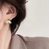 Dos Boucles D'oreilles En Alliage De Cuivre Coréen Lisse Faux Piercing Plaqué Or 18K Clip Sur Sans Oreille Trou Sphérique Cadeau Pour Les Femmes