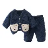 Kleidung Sets Herbst Winter Kinder Mädchen 2PCS Pyjamas Kleidung Set Bär Tasche Dicke Homewear Mantel Warme Fleece Hose Infant baby Anzug 231102