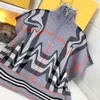 Nya höststickade flickor Poncho Multi Color Plaid Baby Clothing Size S M L High Collar Kids Jacket nov05