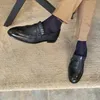 Chaussures habillées Mocassins noirs pour hommes Glands verts Bout carré Slip sur Pu Cuir Taille formelle pour hommes 38 231102