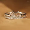 Bröllopsringar Huitan Roman Design Kvinnors finger med mousserande CZ Exquisite Bridal Party Ly designade kvinnliga smycken