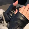 Kış deri kürk eldiven tasarımcısı kadın koyun derisi eldivenler siyah parmaksız sıcak eldiven eldivenleri