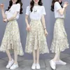 Arbetsklänningar Två stycken kostym 2023 Summer Womens Outfits Korean Style Dress Suits Tryckt Kort ärm T -skjorta Hög midja Chiffonkjol