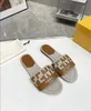 New Casual Sandals Summer Designer Slides Slippers Women Black Withe Banded Flats Sandals Leather Embellished Baguette Pattern Ladies Sexy Letter Beach Flip Flops