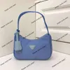 Bolso de mano de diseñador para mujer, bandolera de hombro a la moda, 80% de fábrica, venta al por mayor, bolso de mano impermeable de nailon, bolso de mensajero Hobo portátil de lujo