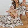 Family Matching Outfits Boho Style Mother Daughter Floral Dress Family Matching Clothes Square Neck Short Sleeve Long Maxi Dresses Skinny Slim Vestidos 231101