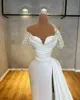 Perles Blanc Simpe Satin Gaine Robes De Mariée Dubaï Arabie Saoudite Hors Épaule Cuisse Split Robes De Mariée Sexy Court Train Mariée Robe De Réception Robes CL2873