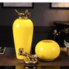 Opslagflessen Moderne eenvoudige gele keramische pot met deksel Woonkamer Desktop Decoratie Ambachten Thuis Bloemstuk Accessoires