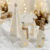 Decorações de Natal Moderna Brilhante Cerâmica Árvore de Natal Decoração de Luz para Casa Porcelana Branca Casa de Natal Santa Deer Elk Estatueta Ano 231102