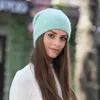 Bonnet/crâne casquettes simple fille fourrure de lapin tricoté chapeau pour femmes hiver Skullies bonnet chaud laine casquette Gorros femme casquette 231102