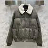 금속 배지 복구 재킷 Lambwool Collar 코트 여성 fasihon 느슨한 겉옷 겨울 따뜻한 다운 코트 옷