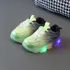 Sneakers Chaussages à la tête des enfants avec des enfants décontractés Solide douce bébé Boys Boys filles Lumineuses Sprots Lumineux Sneakers Taille 2130 231102